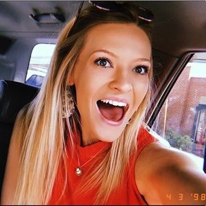 Meet your Posher, Hailee